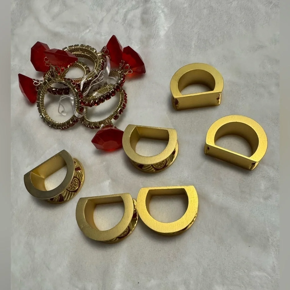 2 Sets of Ring Napkins